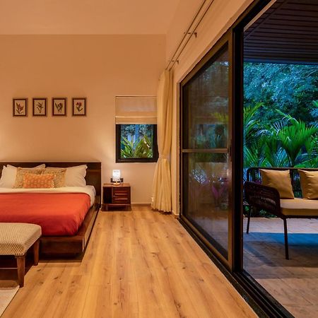 Stayvista At M Villa With Breakfast Included 벵갈루루 외부 사진
