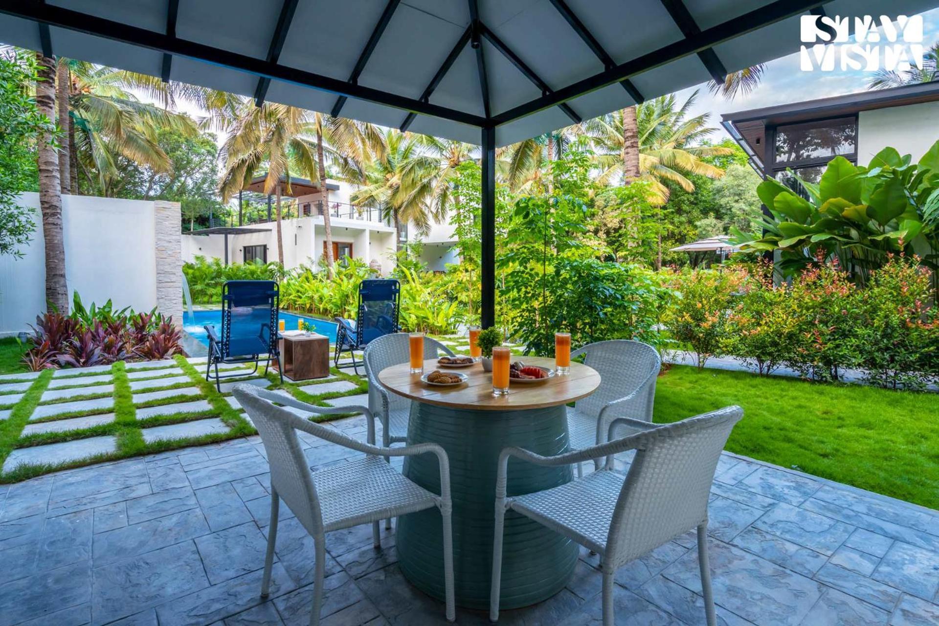 Stayvista At M Villa With Breakfast Included 벵갈루루 외부 사진