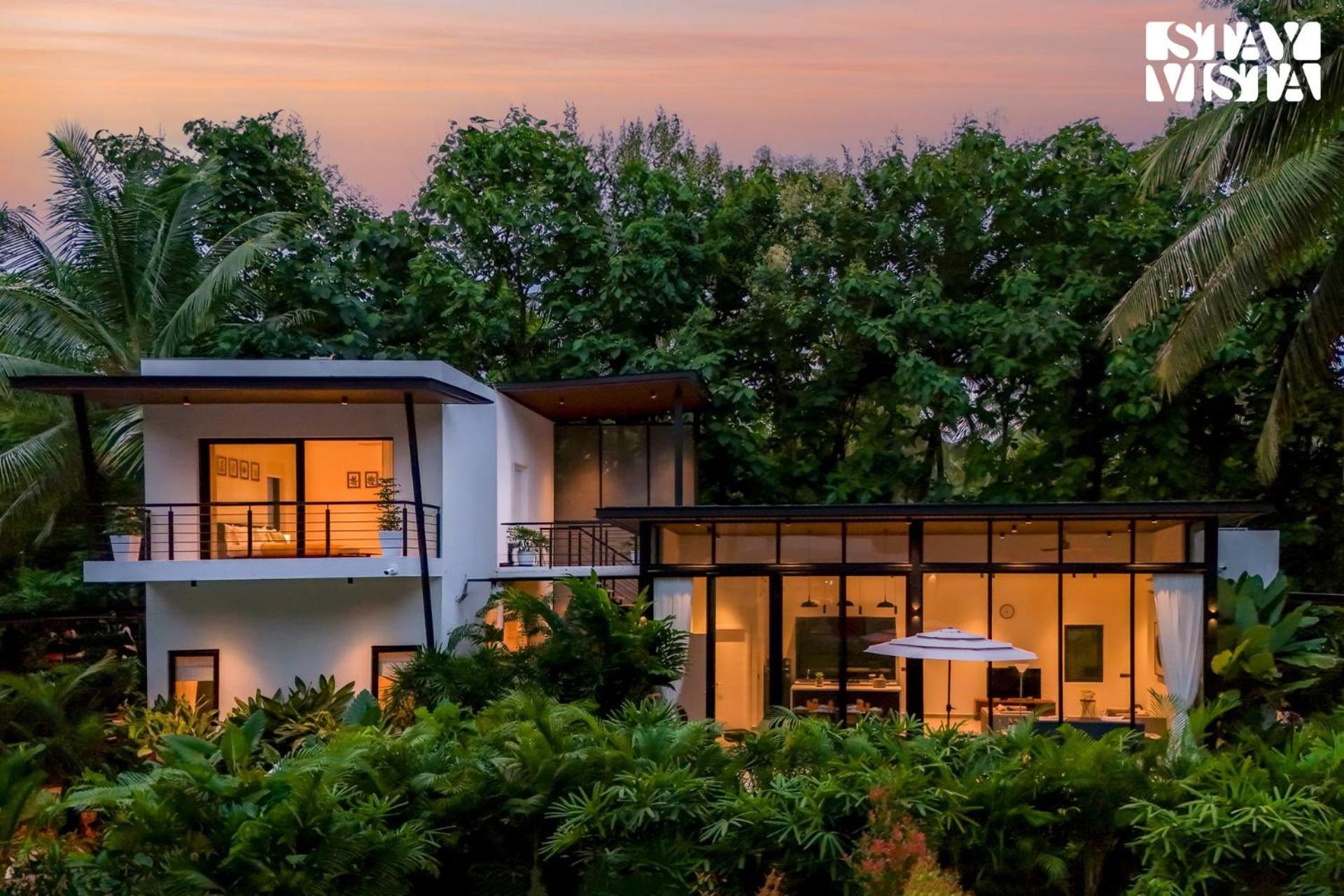 Stayvista At M Villa With Breakfast Included 벵갈루루 외부 사진