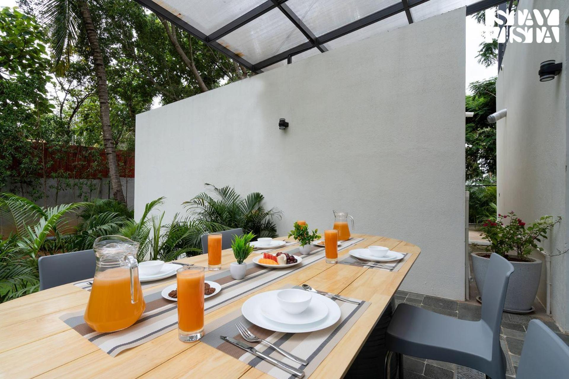 Stayvista At M Villa With Breakfast Included 벵갈루루 외부 사진